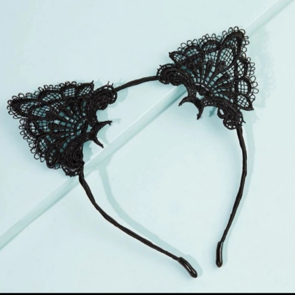 Lace Kitty Ears!